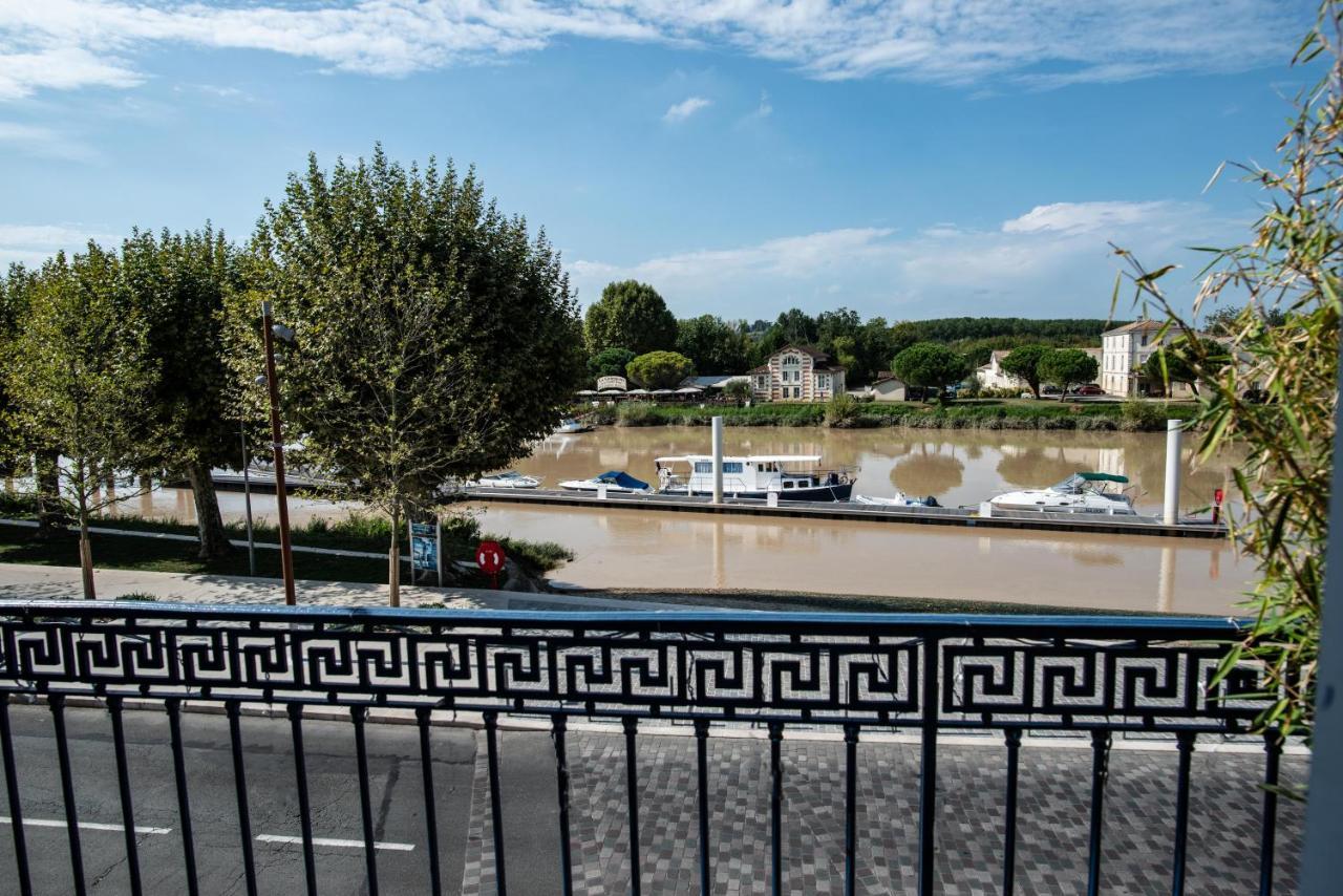Logis Hotel De La Tour Libourne Exteriér fotografie