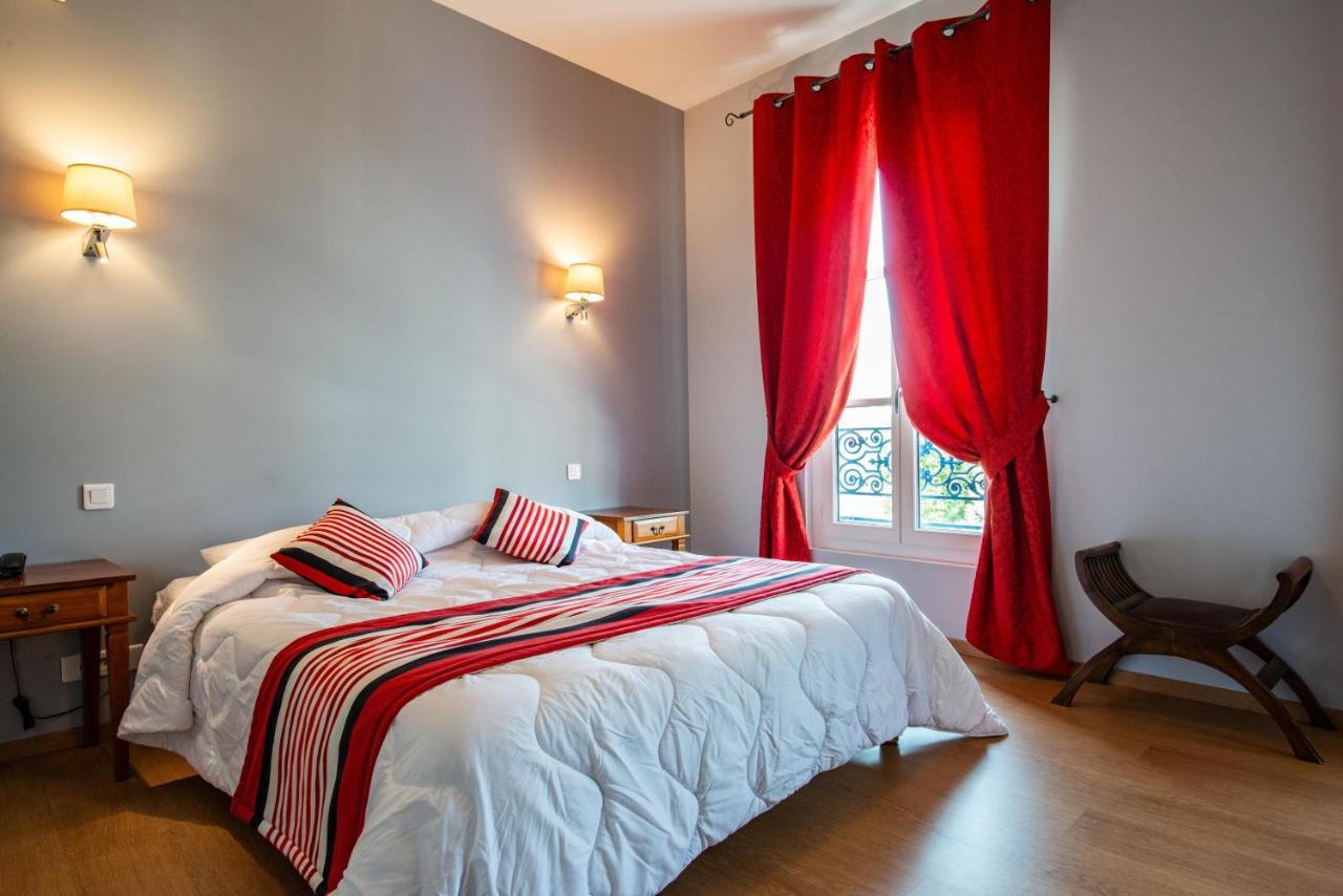 Logis Hotel De La Tour Libourne Exteriér fotografie