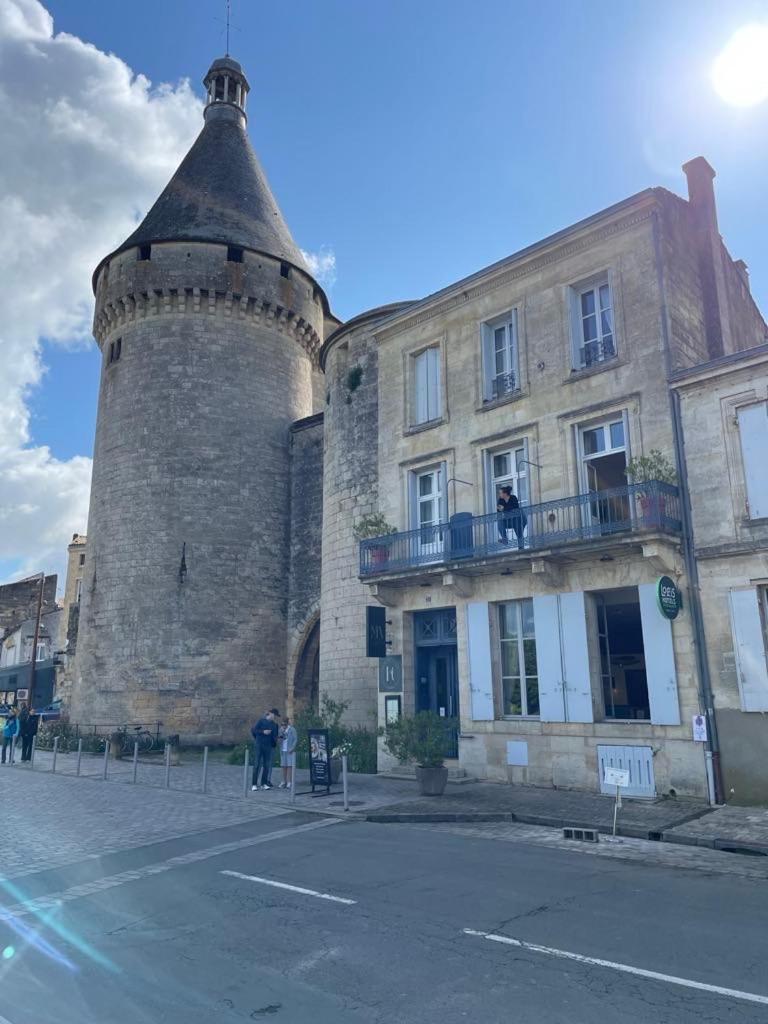 Logis Hotel De La Tour Libourne Exteriér fotografie