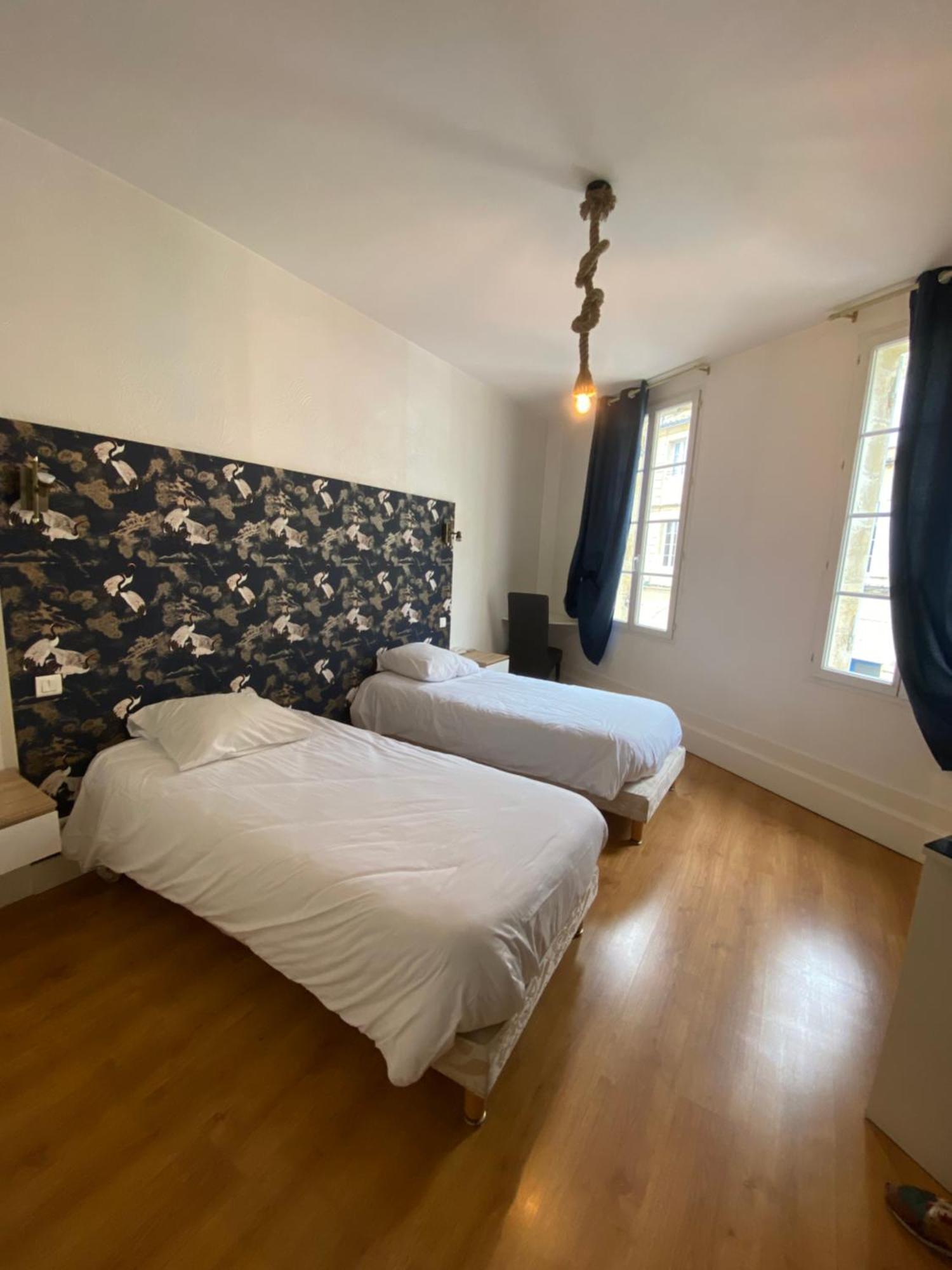 Logis Hotel De La Tour Libourne Exteriér fotografie